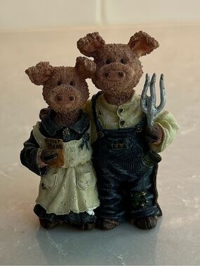 Boyds Bears “Charlotte & Wilbur Hamstein…Blue Ribbon Special” Figurine